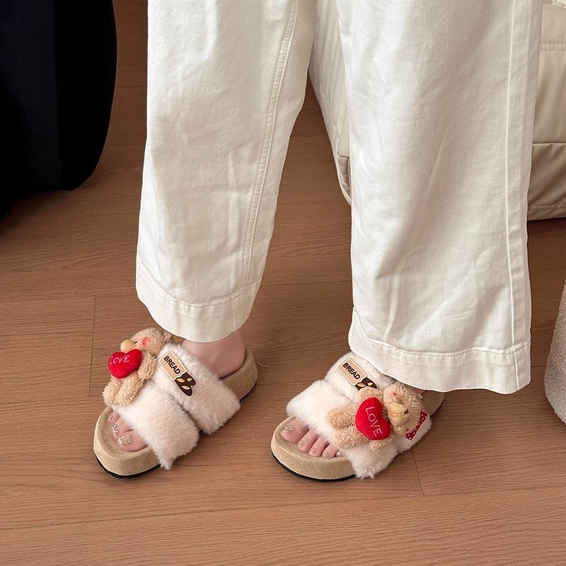 Designer Plush Women's Shoes 2025 New Outdoor Cotton Slippers Fashionable and Versatile for Girls