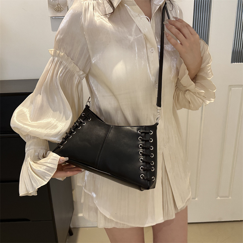 2025 autumn new product Korean version niche design versatile armpit bag simple and fashionable crossbody bag designer shoulder bag