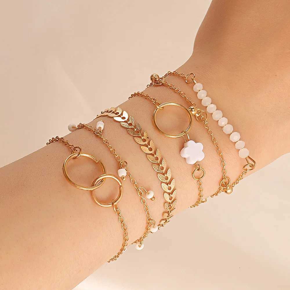 6Pcs SetBohemia Circle Bracelet Set For Women MultiLayer Vintage Folded Wind Fish Bone Chain Flower Leaves Girls Jewelry GiftXJ250904