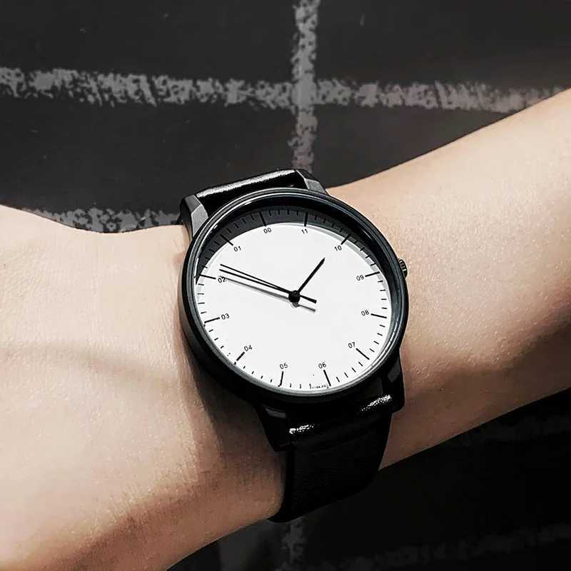 gift Enmex backward wristwatch creative design rrsal time simple styleanticlockwise casual quartz lefthand watch X250904