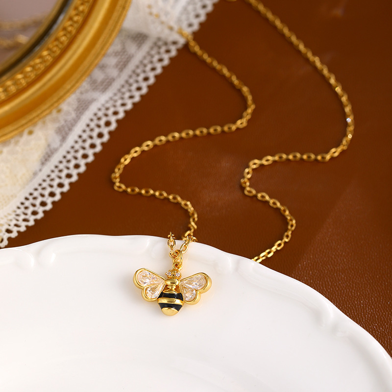 Real Plated Light Bee Niche Accessories Women Summer Necklace Versatile Gold Collarbone Chain
