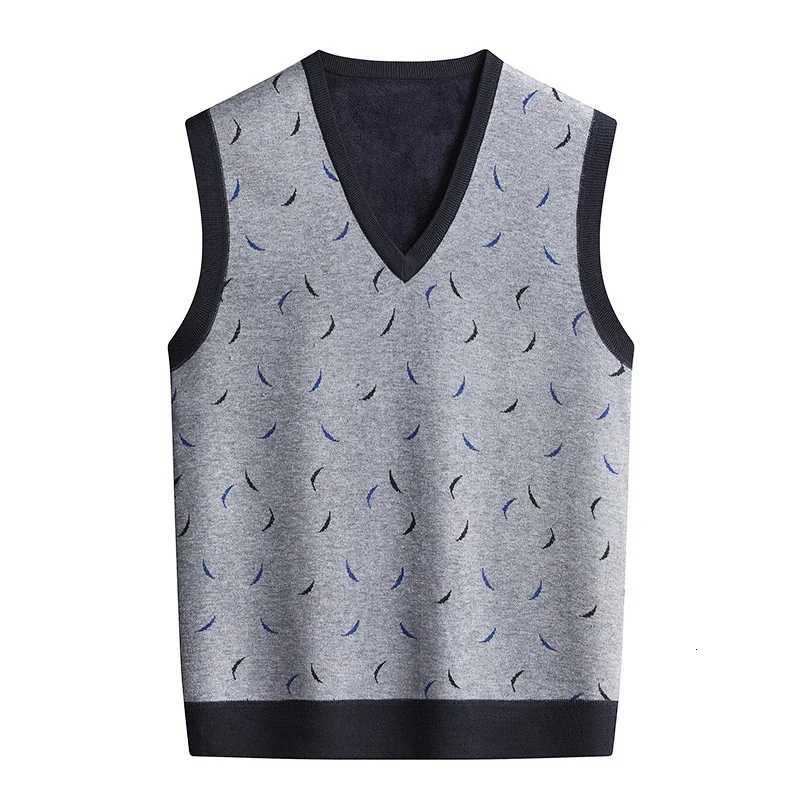 2025 New Sweater Men Vneck Sweater Vest Autumn Winter Fleece Lining Knit Waistcoat Warm Homme Clothes Korean Fashion PulloverXJ250904