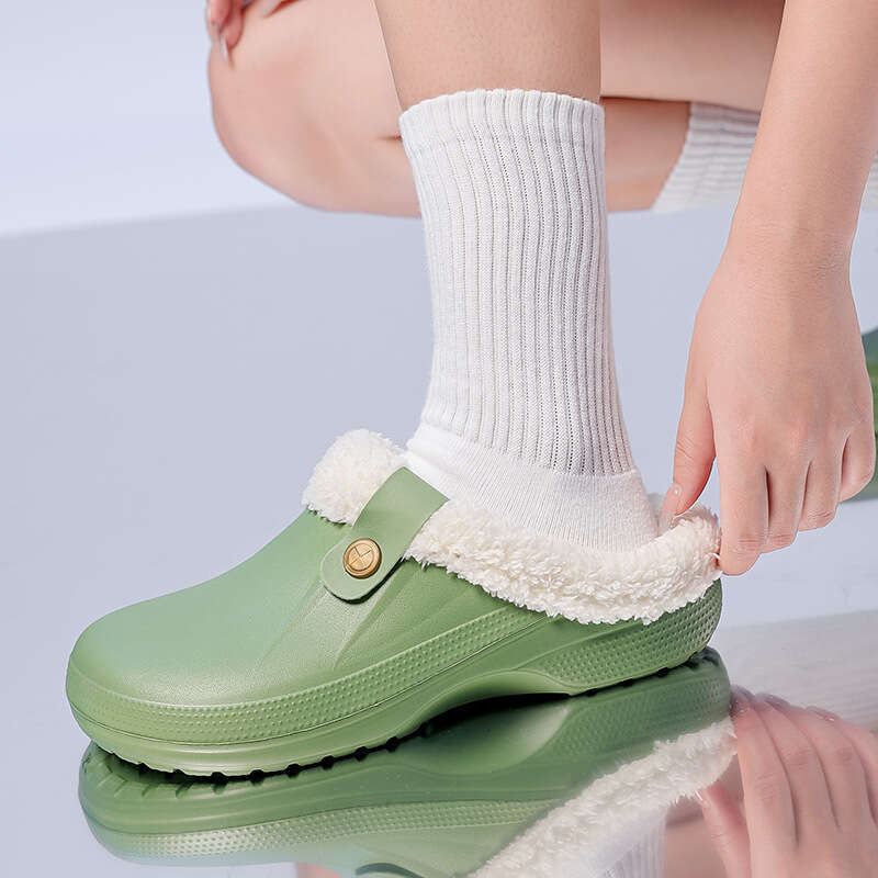 2025 New Large Size Fleece-Lined Home Slippers Women and Couples, Closed-Toe Cotton Shoes, Warm Furry Shoes for Men