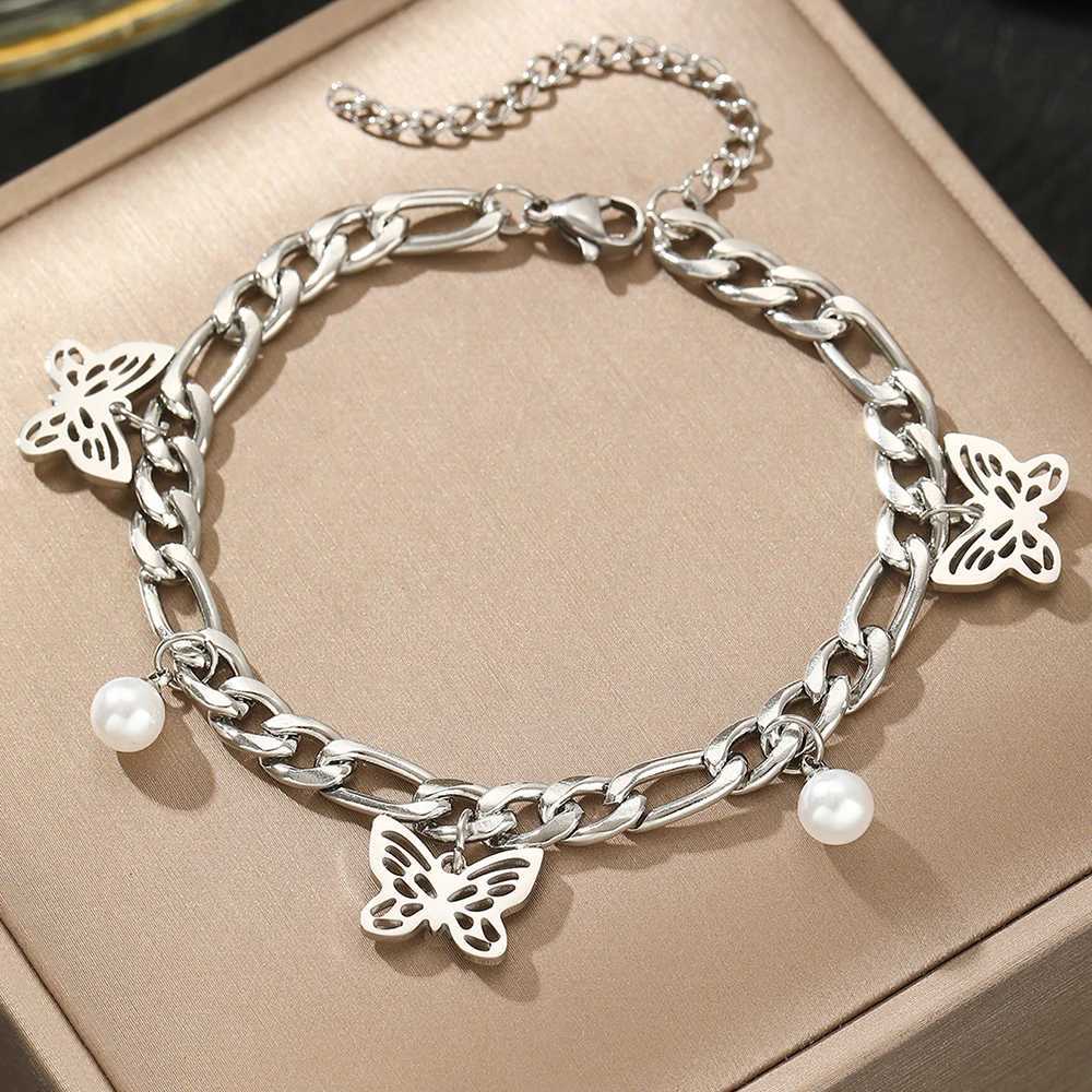 Stainless Steel Bracelet Engraved Charm White Imitation Pearl Design Fashion Bracelet For Women Jewelry Elegant Gifts Y250904