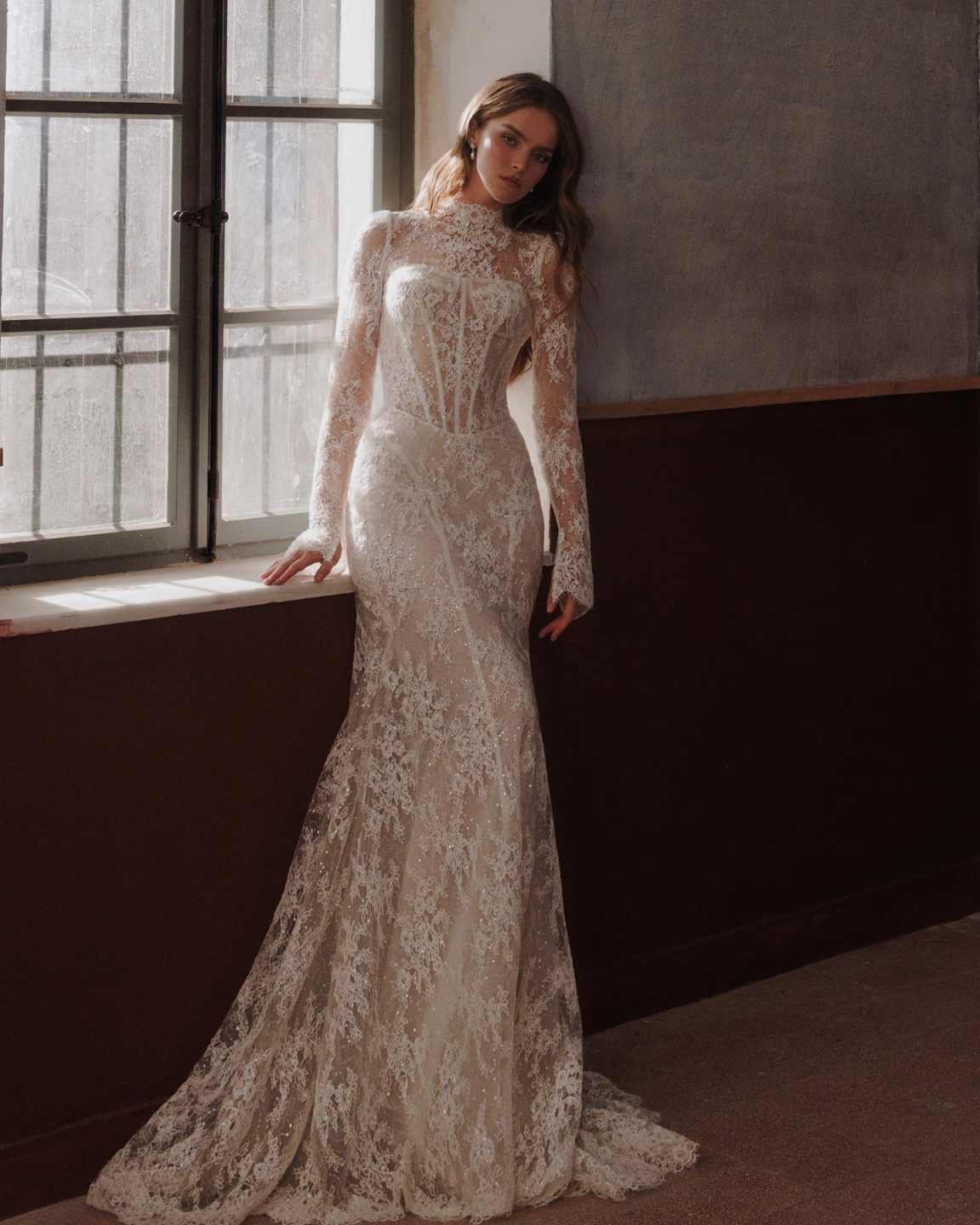 Detachable Train Shiny Lace Long Wedding Dress Modest High Collar Bridal Gown Customized Satin Backless Dresses For Bride