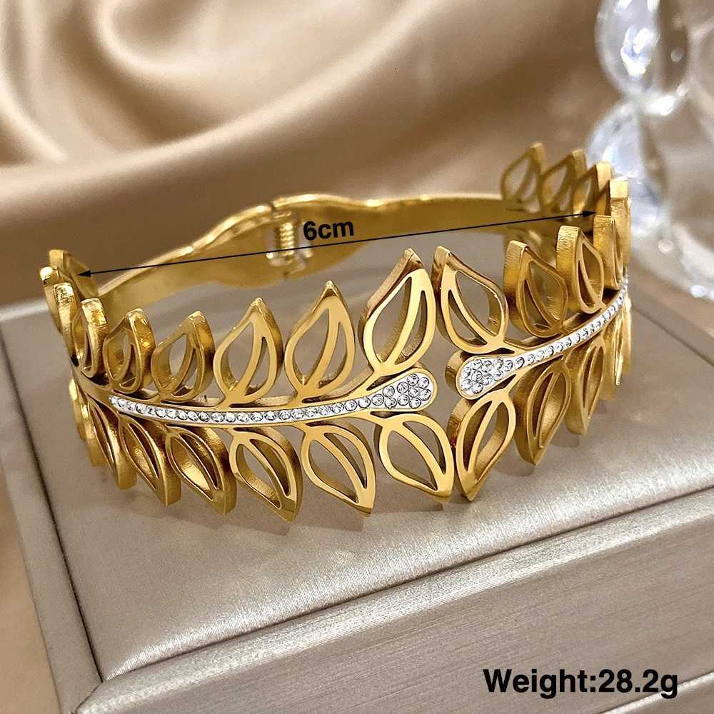 Exaggerated Rhinestone Leaves Stainless Steel Bangle Bracelet for Women Elegant Gold Silver Color Cuff Bracelets Jewelry Gifts Y250904