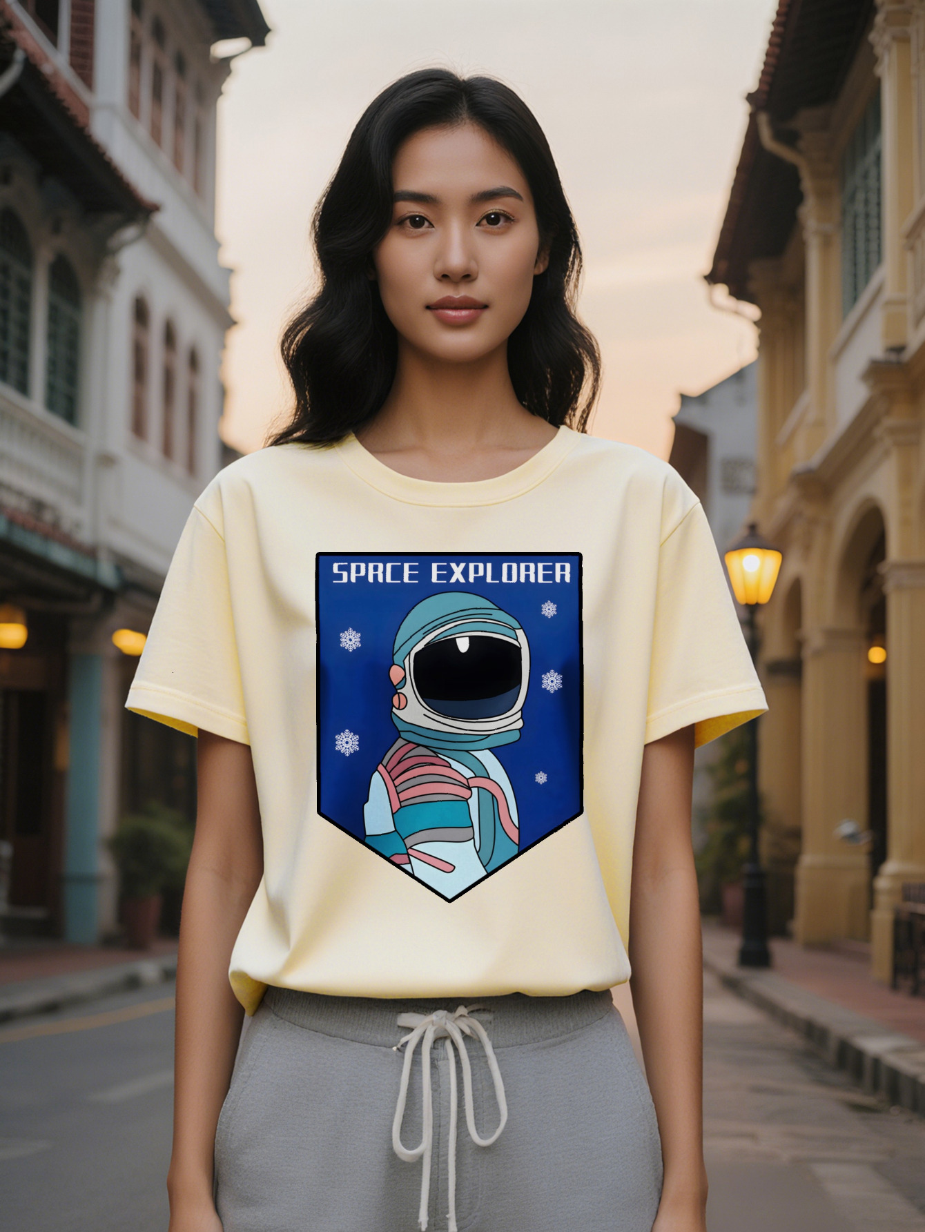 Lady Casual Graphic T-Shirt Explorer Astronaut Helmet Stars Print Black Round Neck Summer Tee Regular Fit Unique