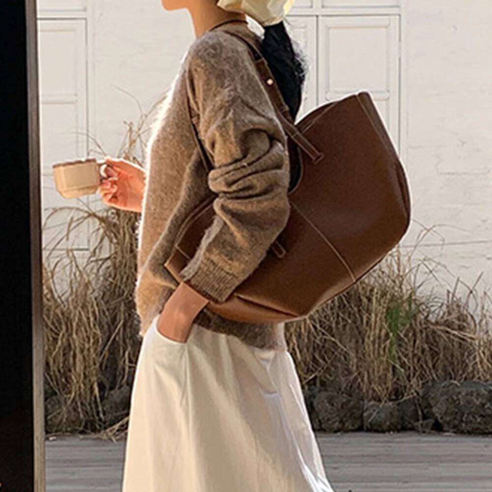 Large Capacity Tote Bags for Women Designer Handbags High Quality Shoulder 2025 Half Moon Bucket Bag Shopper Purseluxury bag tote bag