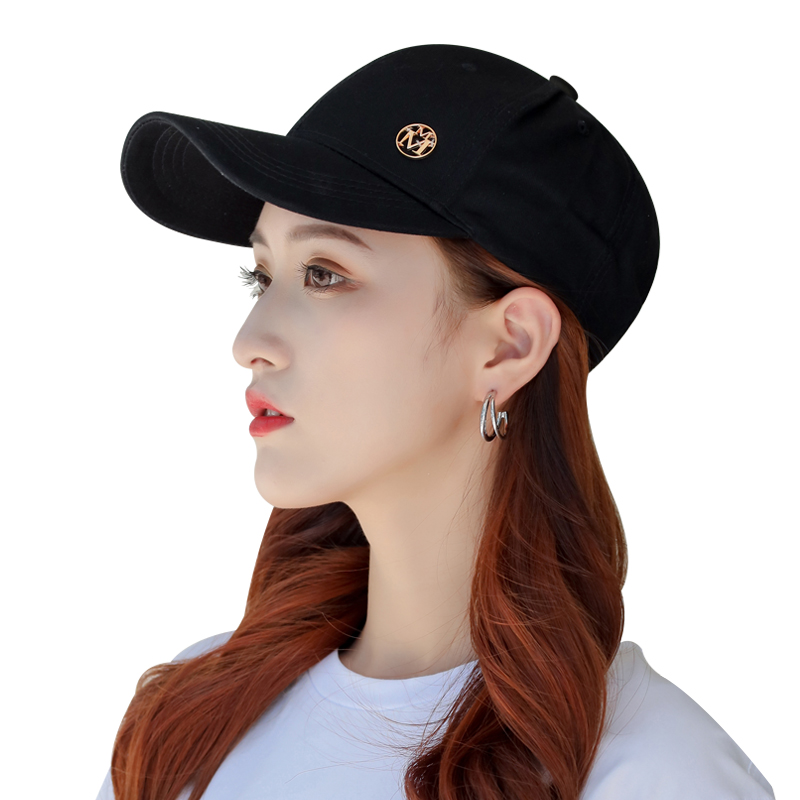 Cotton baseball cap, foreign trade style, with metal logo, fashionable and versatile, unisex style