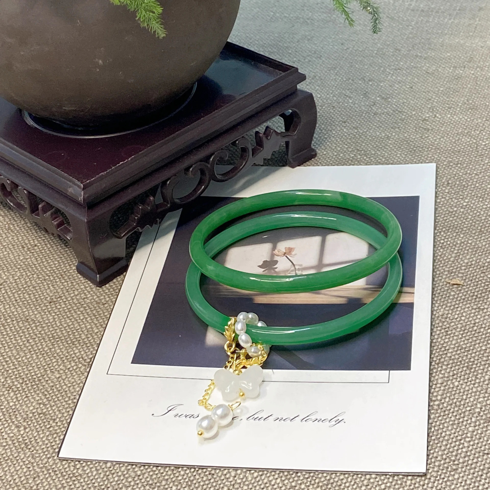 2PcsSet Natural Jade Jingle Butterfly Jelly Bangles Retro Simple Girl Antique Glass Bracelet Womens Jewelry Gifts 250903