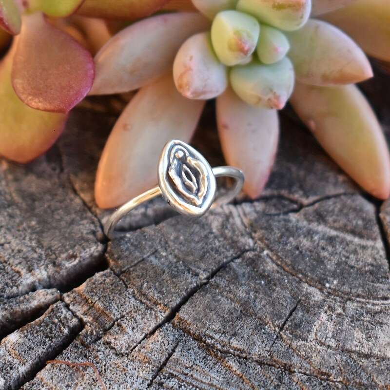 Ring Set New Black Flower Eye Women's Rights Independence Declaration Ring Three-Piece Set Vintage Style