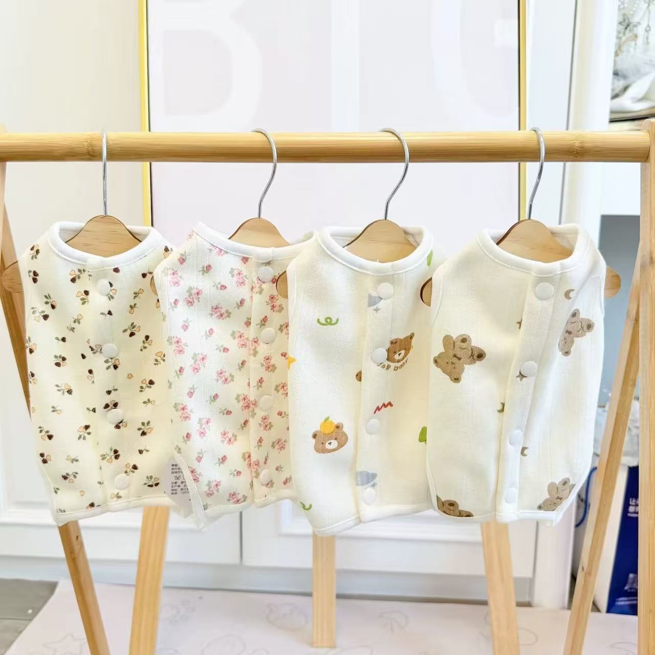 T1127 Plush raincoat four-legged clothes splash-proof dog clothes autumn and winter clothes for going out Teddy Bichon Pomeranian small dog pet