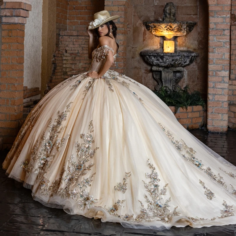 Champagne Shiny Off The Shoulder Ball Gown Quinceanera Dresses Appliques Lace Flower Beads Tull Sweet 16 Dress Vestidos 15 De Anos