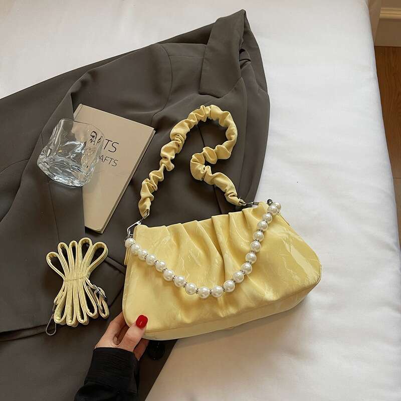 2025 New Summer Korean Style Handbag for Women Simple Chain Shoulder Casual Crossbody Bag with Letter Decoration