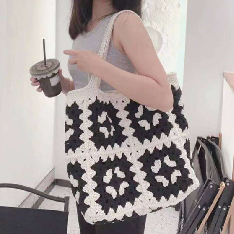 Handwoven Grandmother Grid Shoulder Classic Black and White Puzzle Handbag Large Capacity Lined Beach Bag