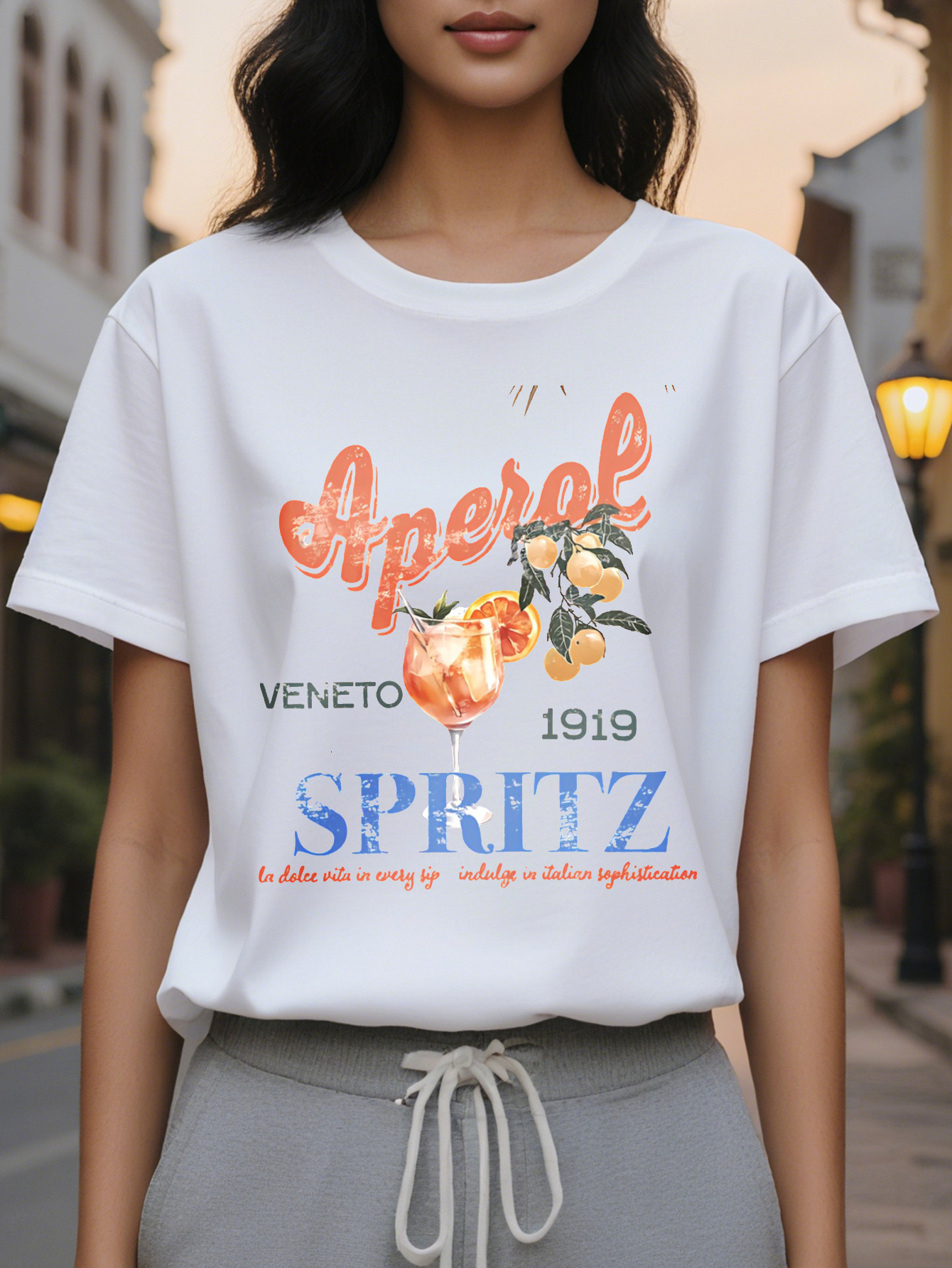 Vintage Aperol Spritz Ladies Pattern T-Shirt Light Gray Casual Round Neck Shirt with Venetian Bottle Design Ideal