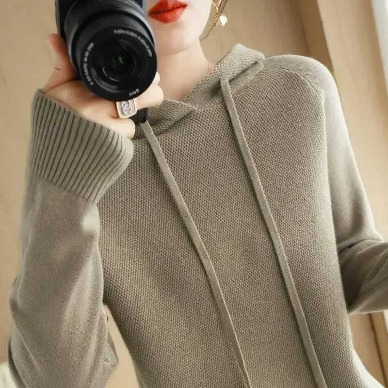 Hooded Sweater Woman Autumn Winter Long Sleeve Warm Bottoming Shirt Solid Casual Pullovers Knit Tops Korean Fashion Jumper 2025 M250904