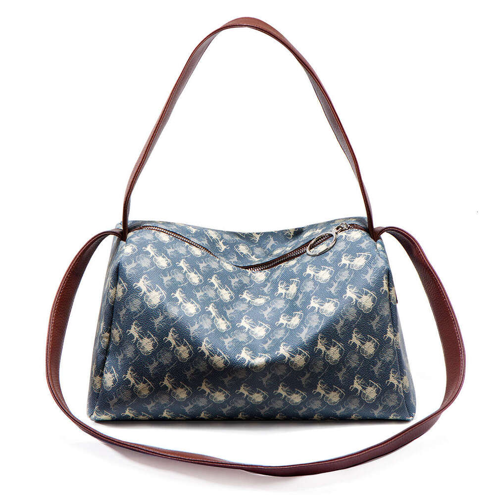 Printed Large Capacity Tote for Women 2025 Winter New High-Quality Niche Commuter Shoulder Crossbody Bag