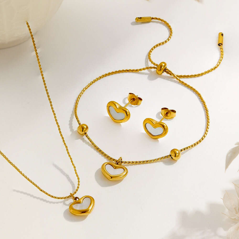 Shell Heart Necklace for Women Summer Light Niche Simple Minimalist Style Heart-shaped Collarbone Chain Versatile Accessories Set