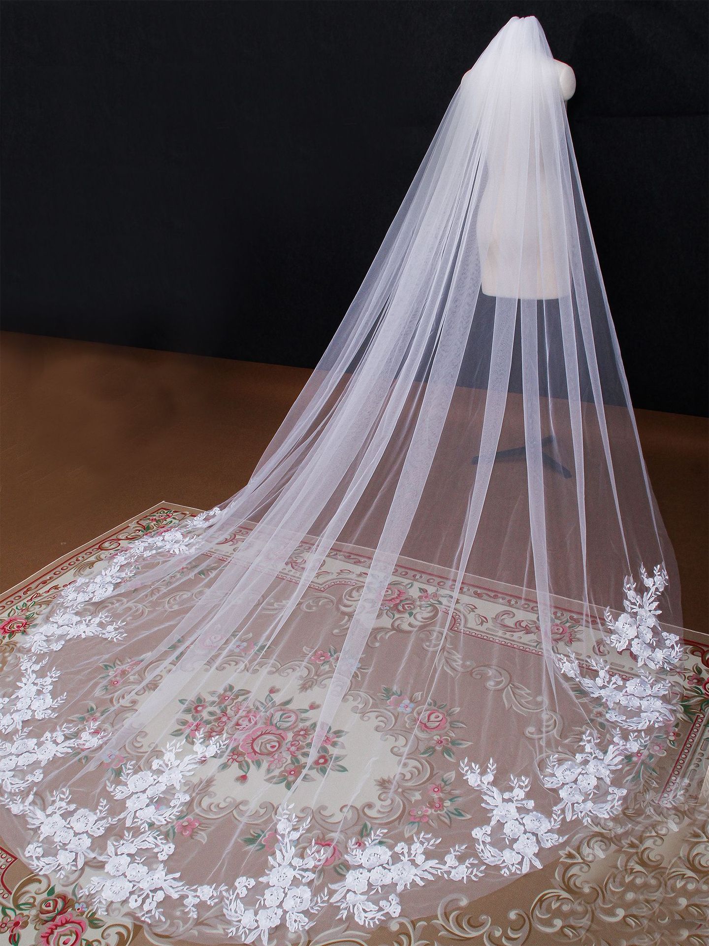 High Quality Vintage Wedding Bridal Veil 3M Long Cathedral Royal Bridal Veil with Comb Lace Applique Veil Wedding Accessories