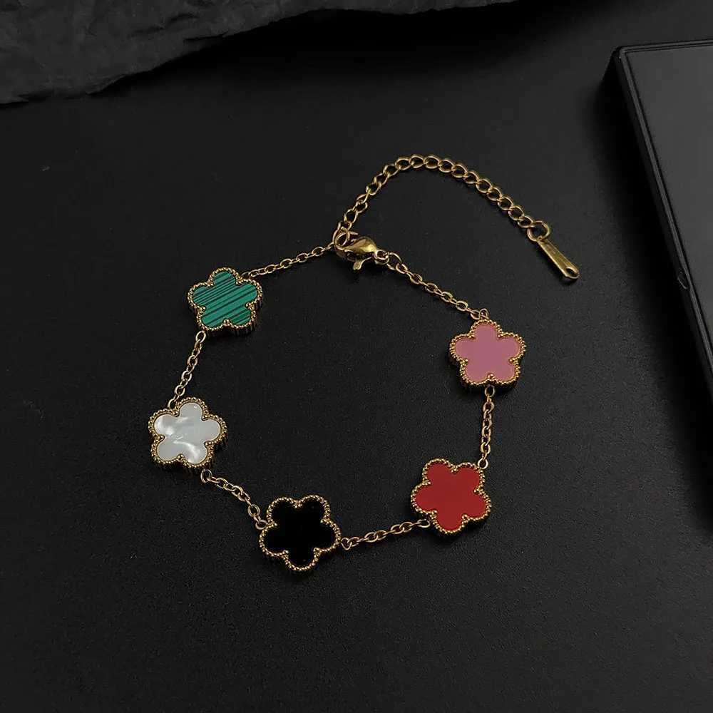 Mussel five plum blossom stainl steel womens exquisite chain bracelet 18K gold plated light luxury lucky jewelryXJ250904