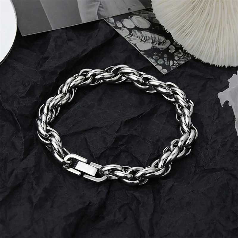 Classic Stainless Steel Cuban Chain Bracelet Fashion Mens Street Hip Hop Punk Titanium Steel Bracelet Fashion Mens Jewelry Gift Y250904