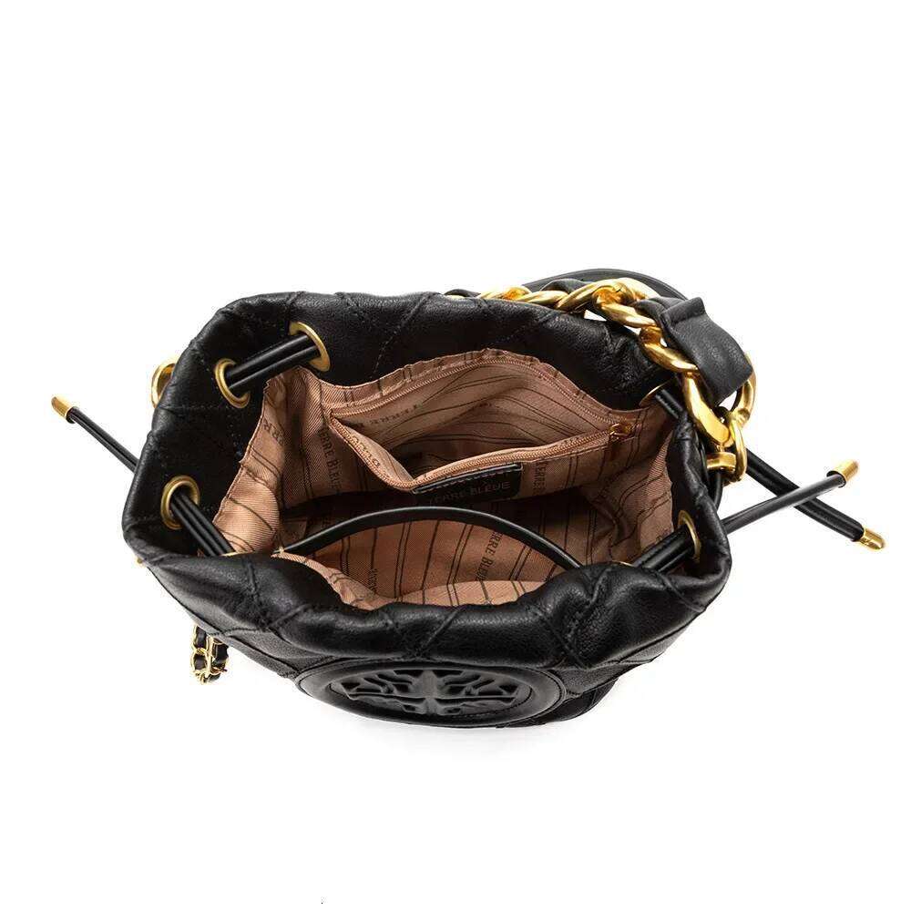 2024 New Lightweight Women's Handbag Niche Design Chain Crossbody Bucket Fashionable Shoulder Bag