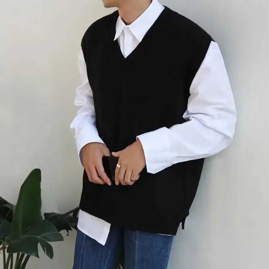 Waistcoat Autumnr and Winter V Neck Solid Color Sweaters Male Korean Fashion Open High Quality Style Vintage Mens Knitted VestXJ250904