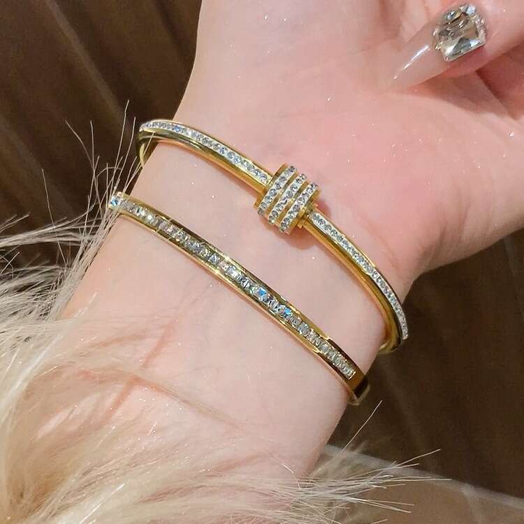 Titanium Steel Electroplated Starry Sky Small Waist for Women High-end Simple Circle Bracelet Jewelry Light