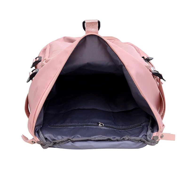 Largecapacity sports fitness bagsuitablefor short tripsyoga trainingcan be carried on one shoulderby handor across the body 250903