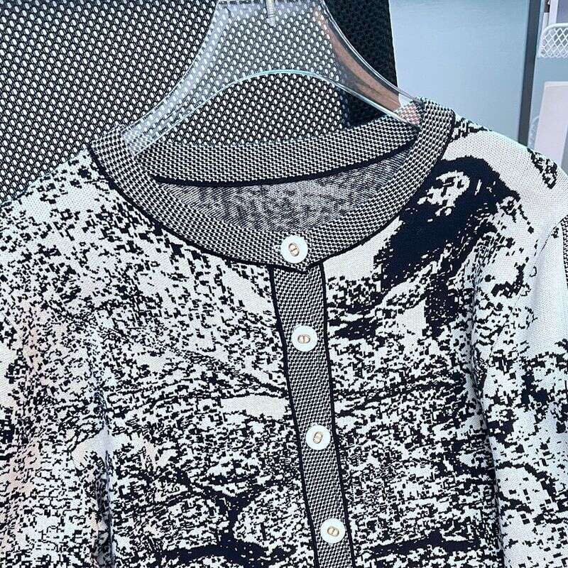 Women's Clothingautumn New Ink Painting Jacquard Temperament Loose Round Neck Long-Sleeved Top