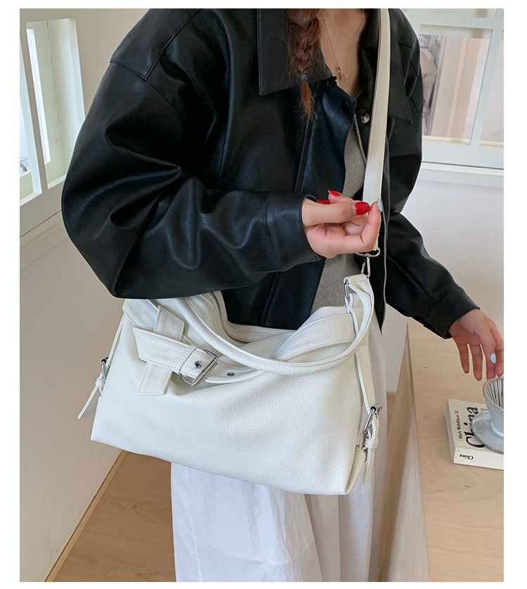 2025 autumn new women's light luxury trend niche design versatile retro handbag fashionable and elegant shoulder bag designer crossbody bag