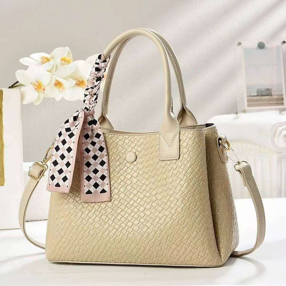 Designer Bag Handbag, Trendy Fashionable Women's Bag With A High End Sense, Elegant, Versatile, Suitable For Single - Shoulder And Cros