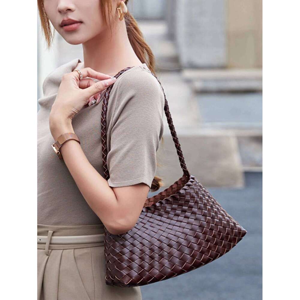 Hot Selling French Woven Shoulder Underarm Retro Vegetable-Tanned Leather Mother Bag Women's Designer Bags