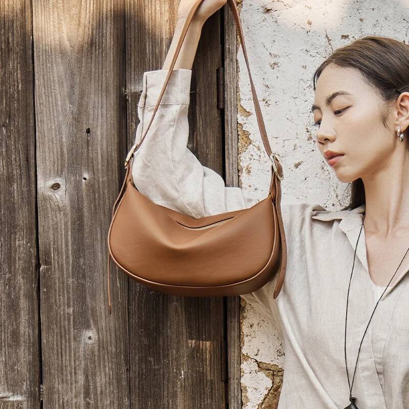 2025 New Crossbody Summer High-end Dumpling Leather Women's Armpit Shoulder Bag