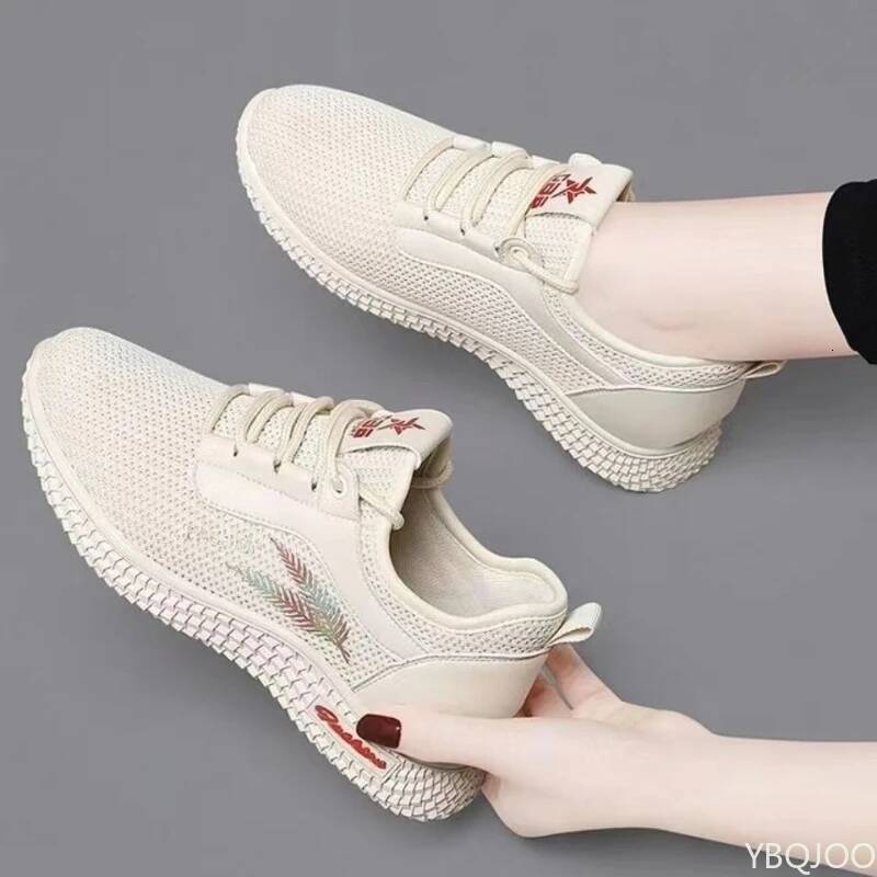 2025 Breathable Shoes Versatile trendy mom Flats Women's Wear resistant Sneakers Soft soled comfort casual ladies shoes Mujer ddmysaturn