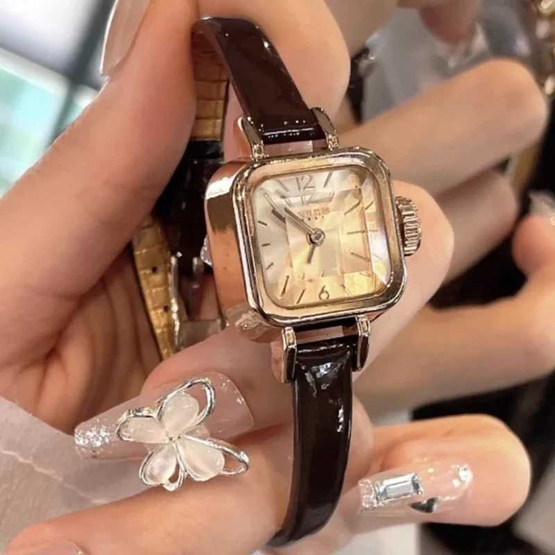 Vintage Wen Watch Small Square Dial Thin Leather Strap Ladies Wristwatch Elegant Quartz Girls Watches Casual Reloj Mujer X250904
