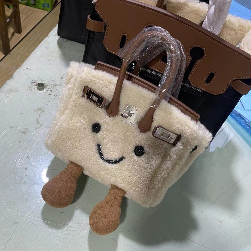 Best Seller 2025 New Pduct Popular Designer Tote Bags Co Branded Cute Platinum Plush Elf Mini Handheld Women Cssbody Bag Designer Bag