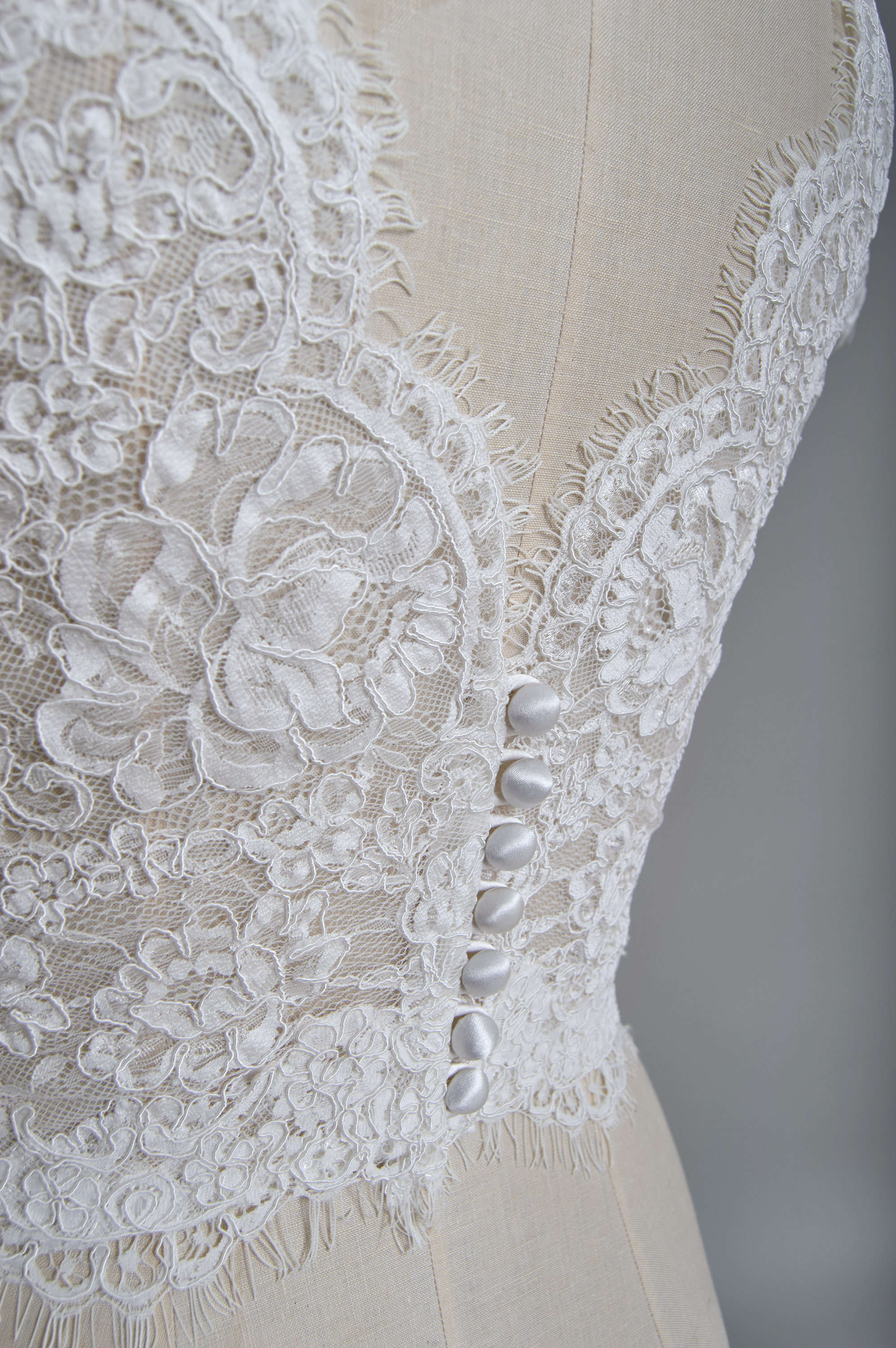 Fashion Wedding Lace Wraps Jackets Short Sleeves V-neck Bridal Custom Made Lace Wedding Accessories Customized