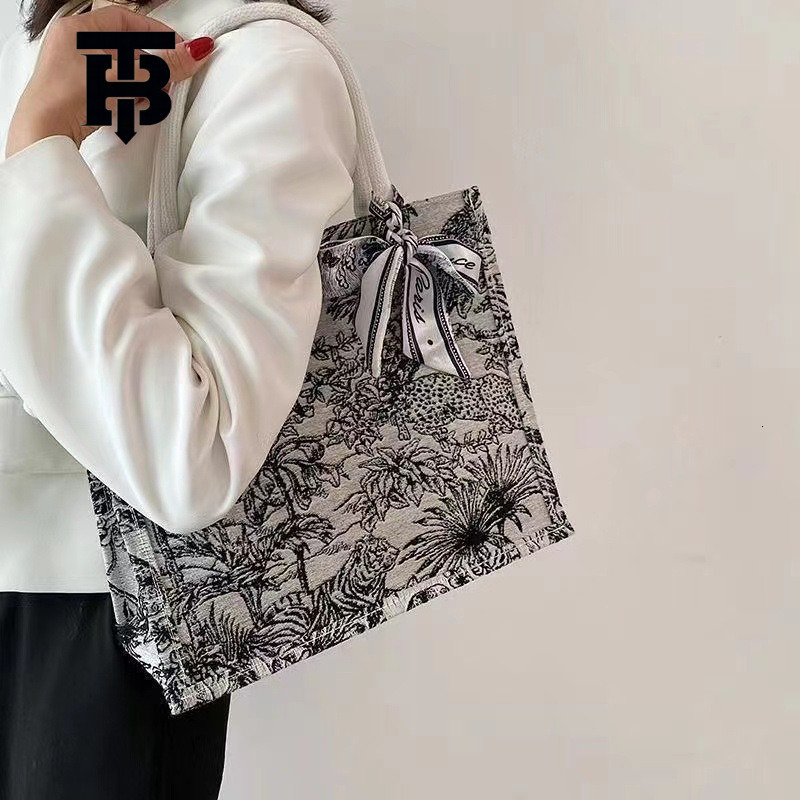 TB BHULAMTE Designer s bag New Women's Bag Trendy Fashion Commuter Large Capacity Tote Bag Girls Printed Shoulder Bag Backpack Manufacturer Whole