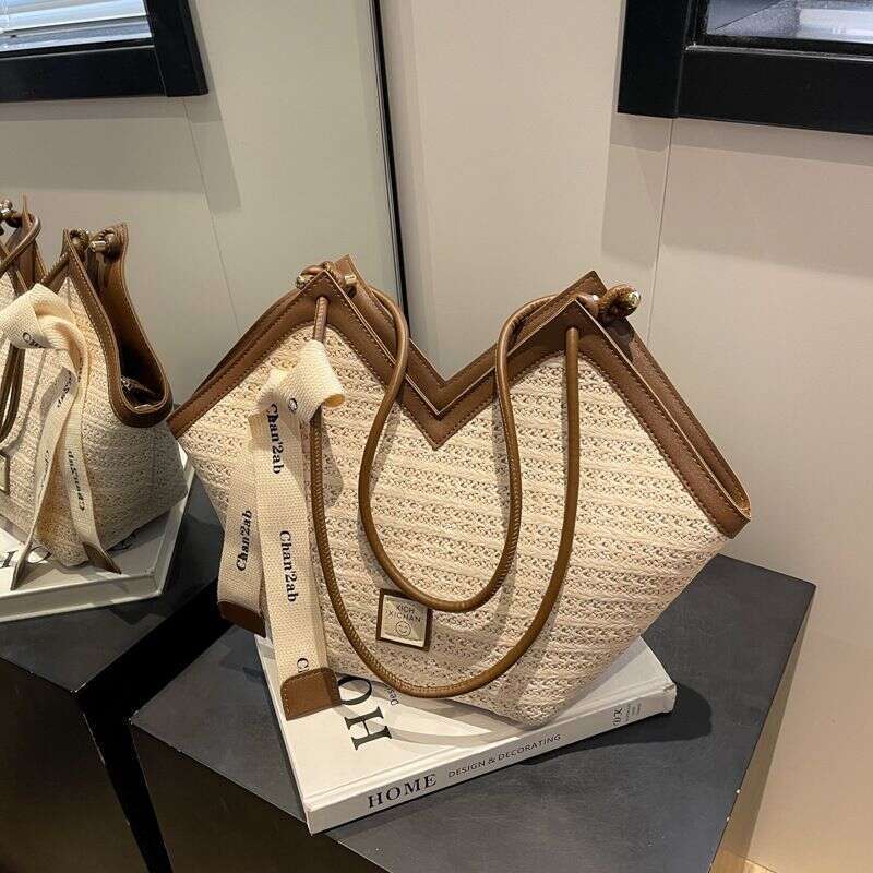 Woven Straw Women's Large Capacity New Summer Versatile Shoulder Texture Popular Commuter Tote Bag