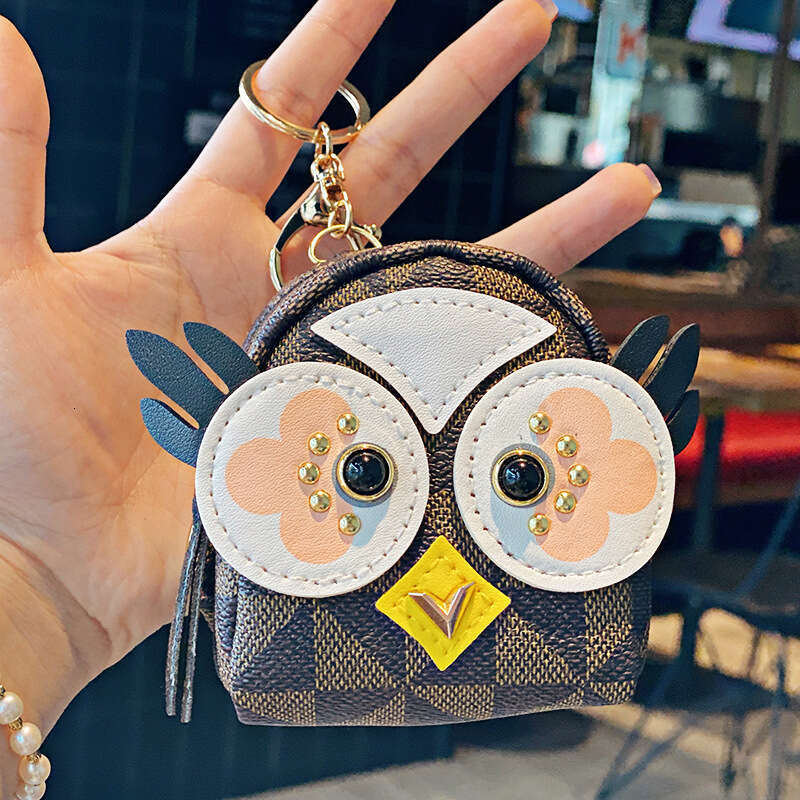 2025 Spring Popular Owl Coin Purse Pendant Keychain Luxury Retro European Style Women's Small Bag Brown Pink White Black