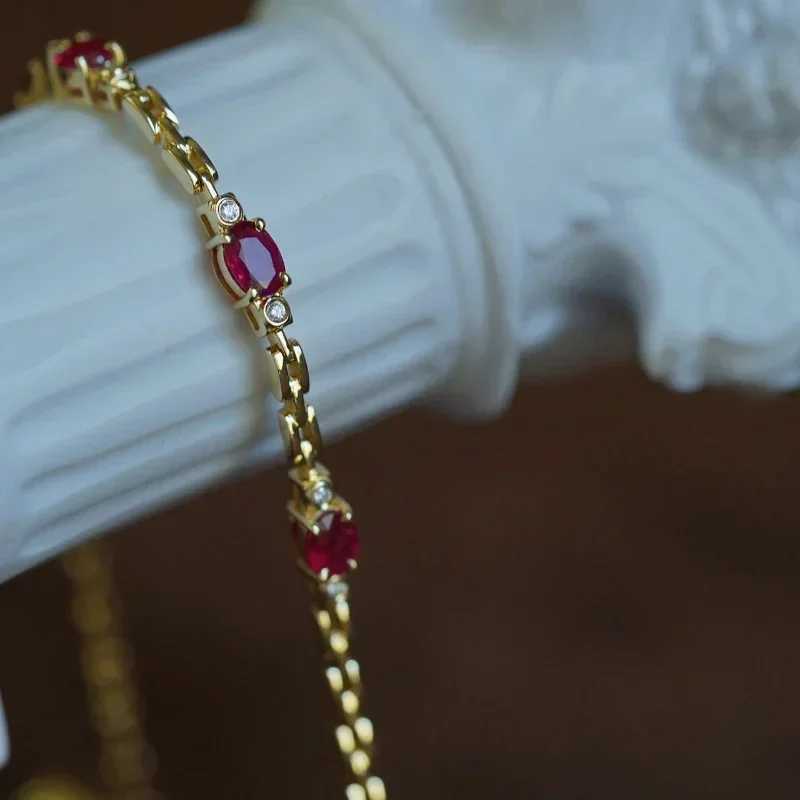 New light luxury silver inlaid ruby diamond bracelet for women chain charm fine section exquisite highend engagement jewelry W250904