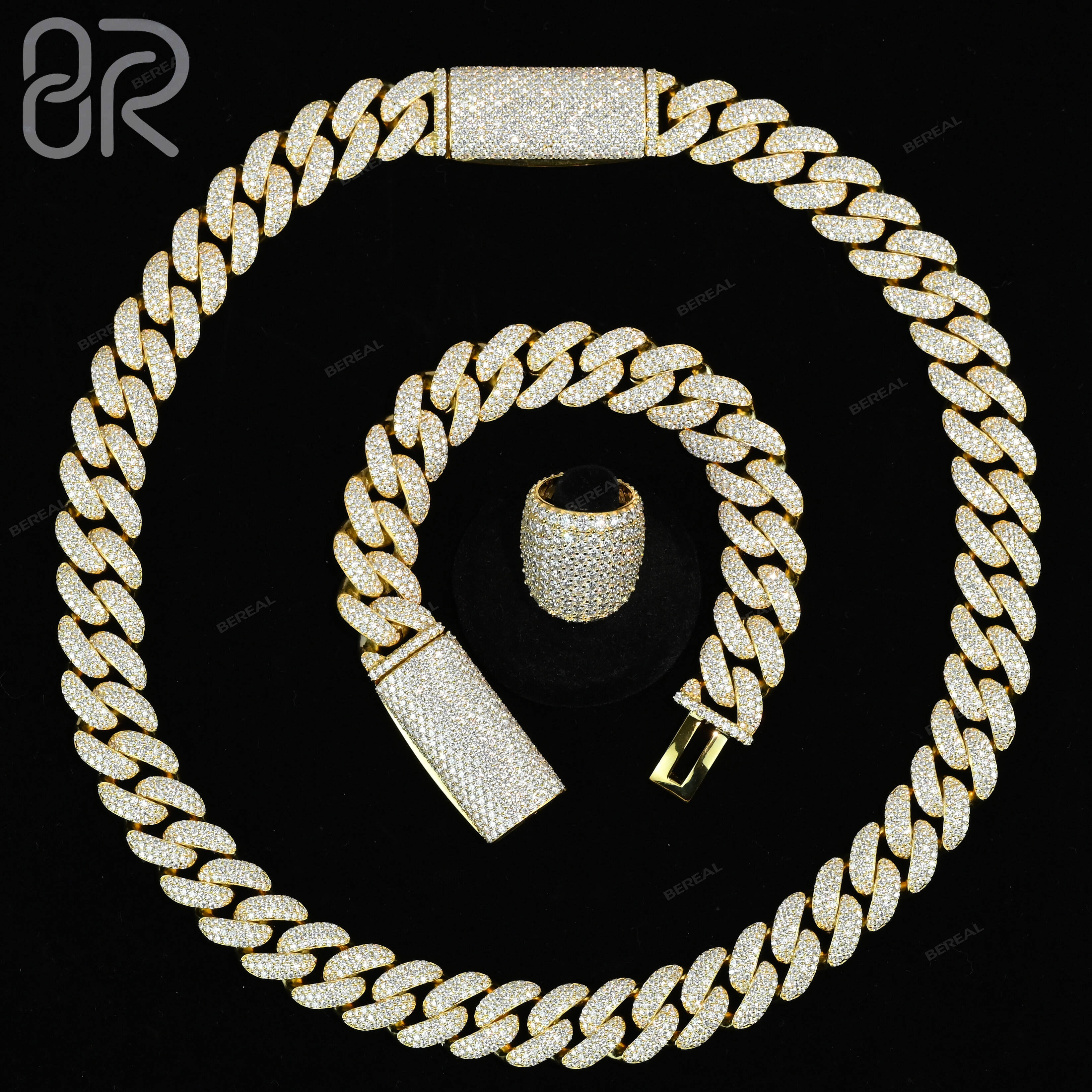 Stylish Wholesale Accessory 14MM VVS Diamond Cuban Chain Bracelet for a Luxurious Touch