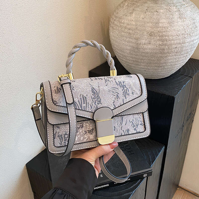 DHEssentials 2025 Butterfly Embroidery Flap Bag Minimalist Luxury Crossbody Purse