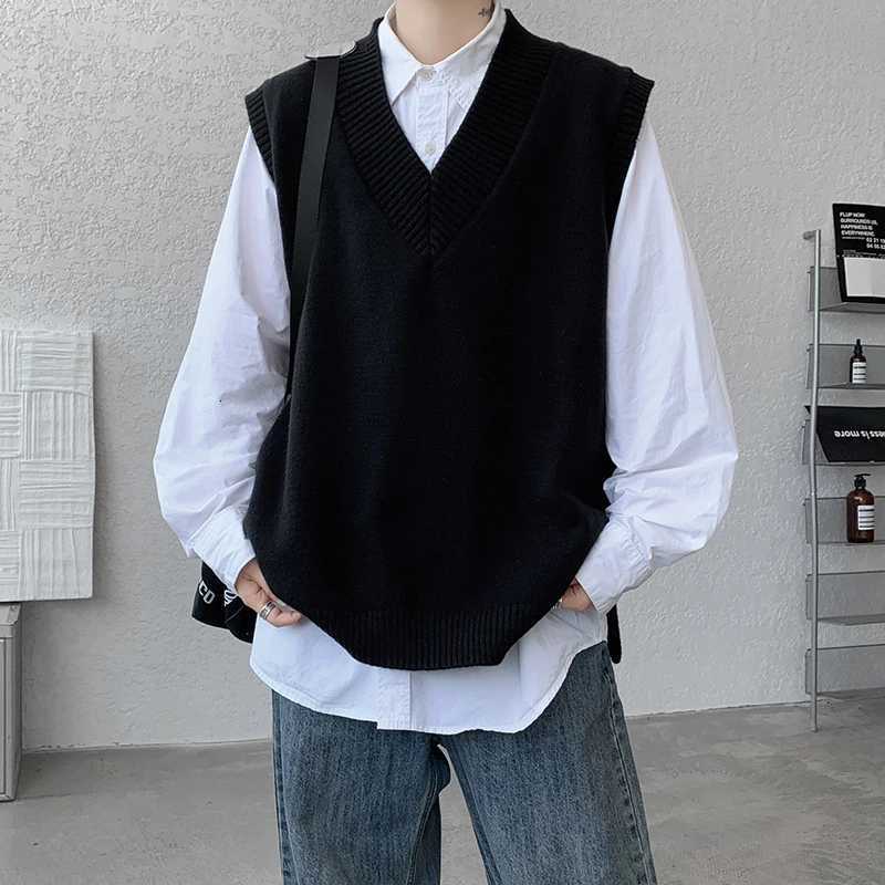 Winter Sweater Vest Men Warm Fashion Casual Vneck Knitted Pullover Men Korean Loose Sleeveless Sweater Mens Jumper ClothesXJ250904