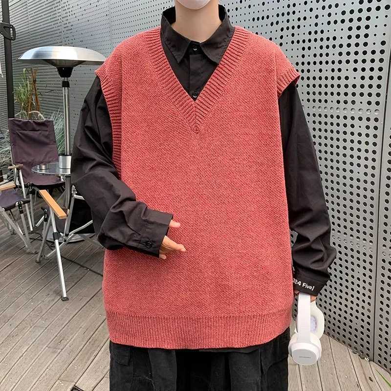 Mens Casual Sweater Vest Warm and Comfortable Vest in Autumn and Winter Sleeveless Oneck Basic Pullover SweaterXJ250904