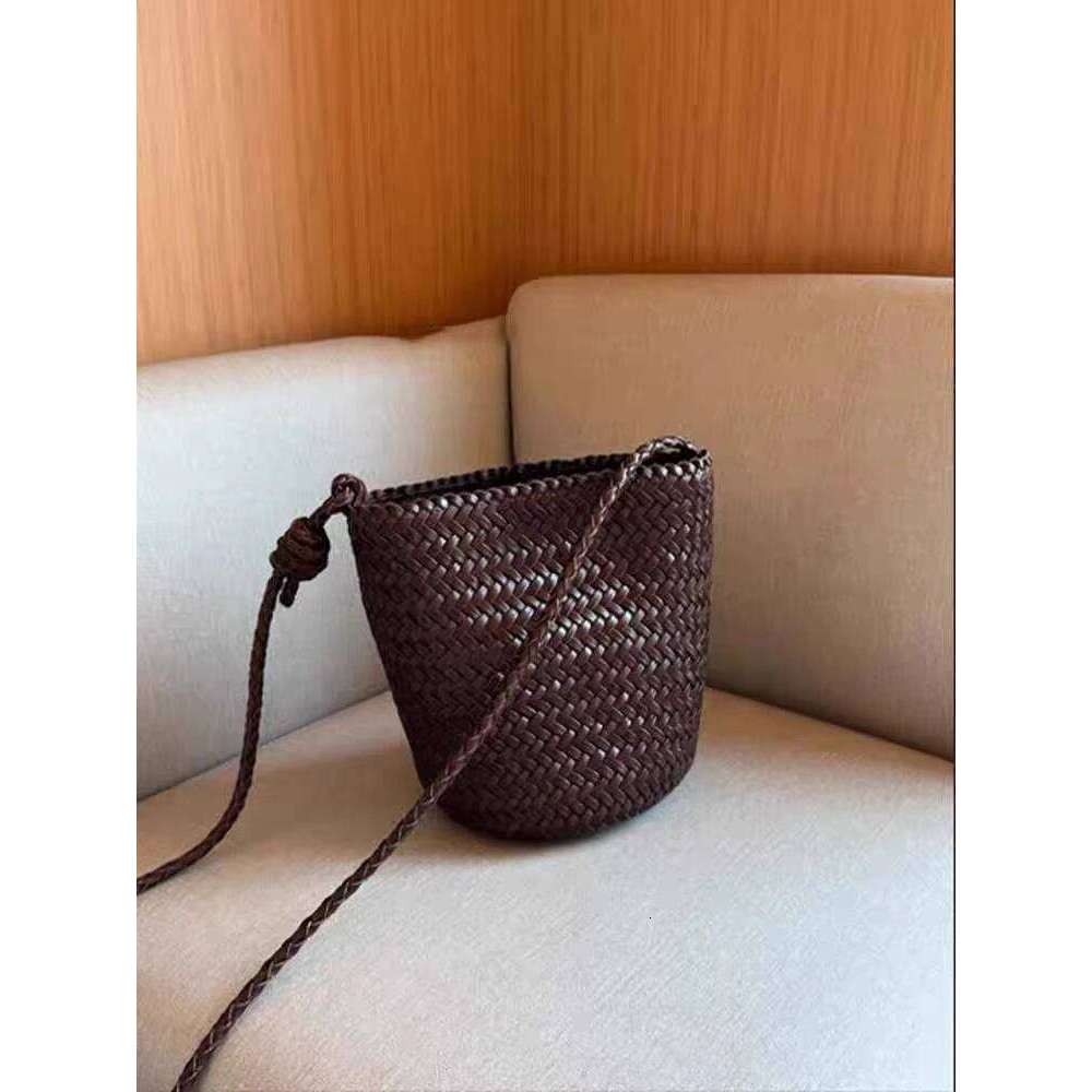 Designer Bags Handwoven Women's Oulder Crossbody Buet Bag Mat High-End Artificial Leather Faionable Casual Pure Color Hot Selling