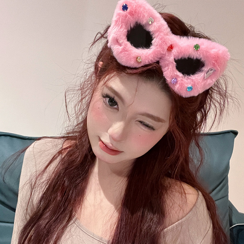 Influencer loved Cat eye Plush Sunglasses Cute Whimsical Retro chic Heart shaped Shades for the Flirty and Fun loving Girl