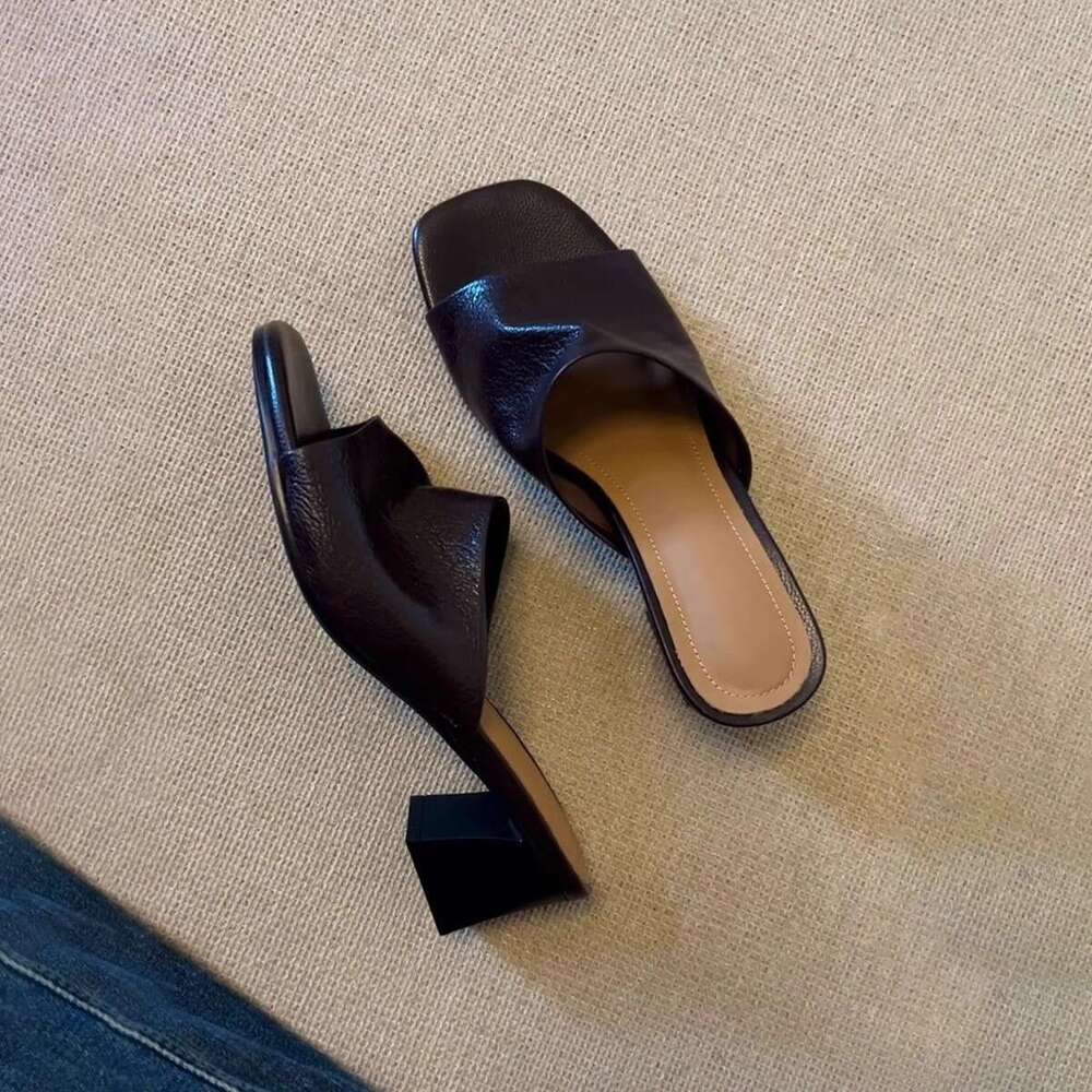 Sheepskin Version Super Soft White-Enhancing Genuine Leather Sandals with Thick High Designer Shoe Heels and Single Strap Slippers